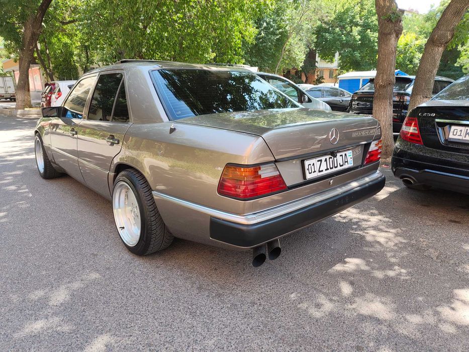 Mercedes W124 Ешка