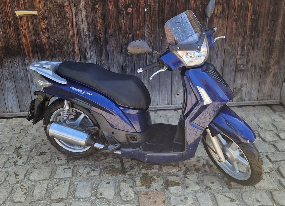 Kymco PeopleS 200