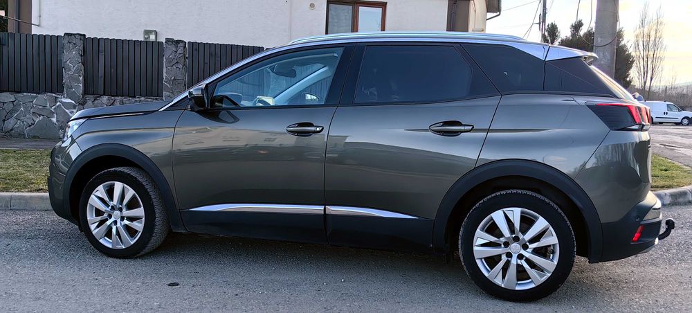 Vând Peugeot 3008 / 2019 / Euro 6 / Allure / LED / Camera