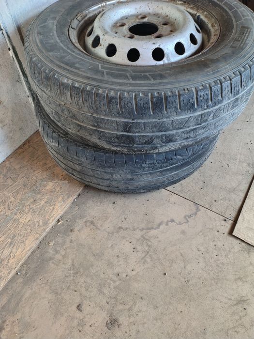 Продам 2автошины