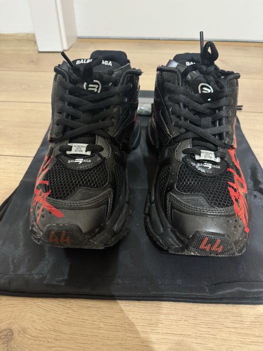 Balenciaga Runner Graffiti