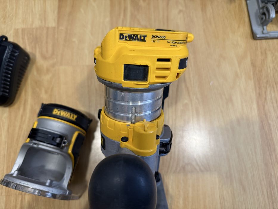 Оберфреза Dewalt DCW600