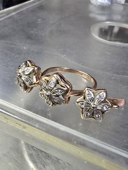 Золотое кольцо с серёжками