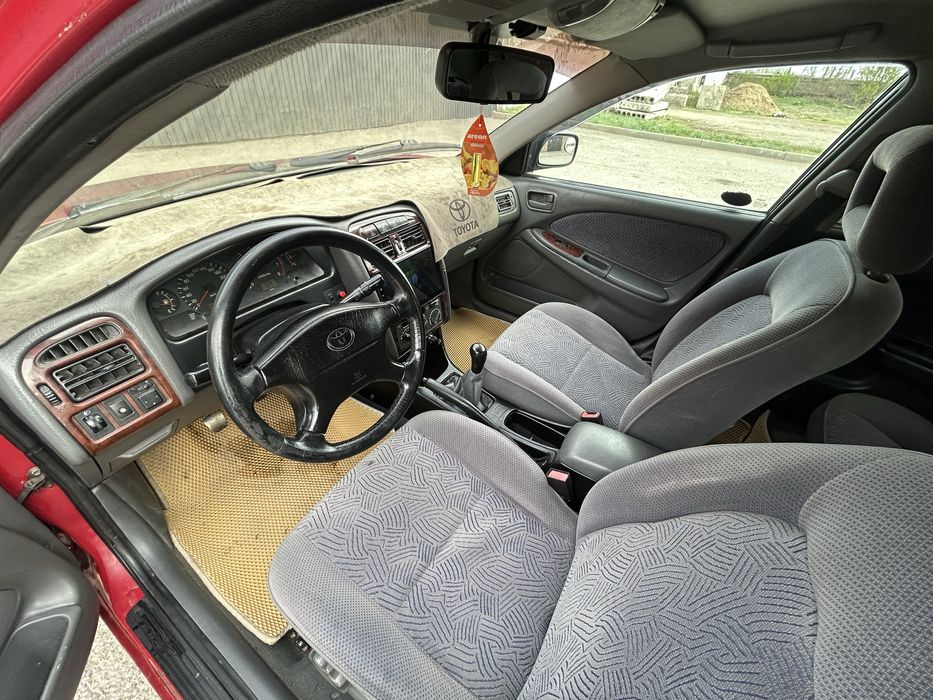 Продам тойота авенсис