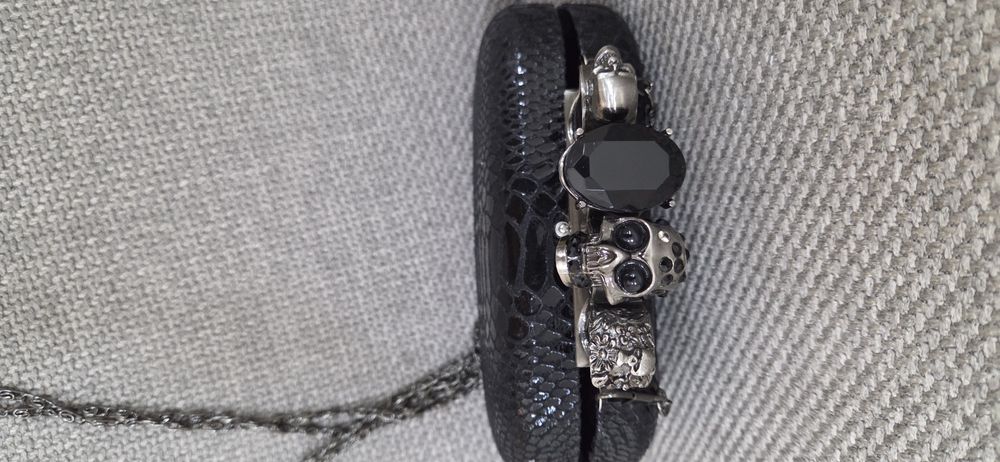 Продам клач от Alexander McQueen