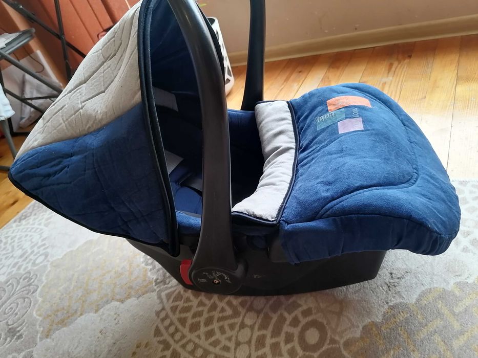 Бебешко столче /кошница за кола lorelli от до 20кг