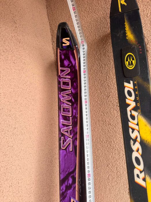 Продавам три комплекта скии