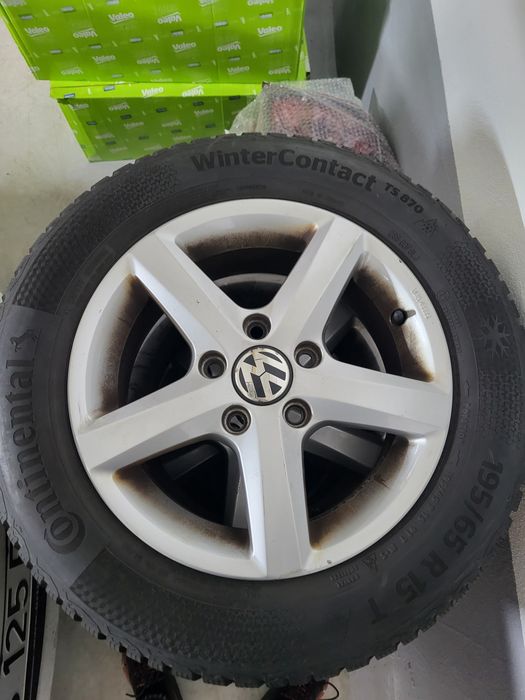 Roti de iarna echipate Volkswagen Golf - 195/65/R15 - Continental