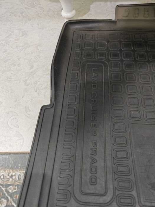 Продам полики на прадо 150