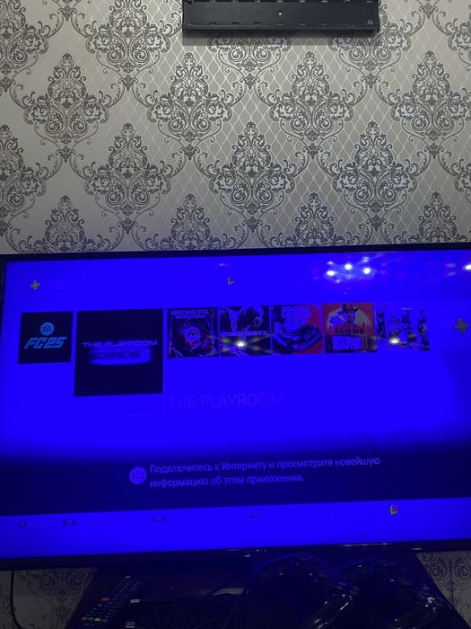 продаю пс4 слим 1тб