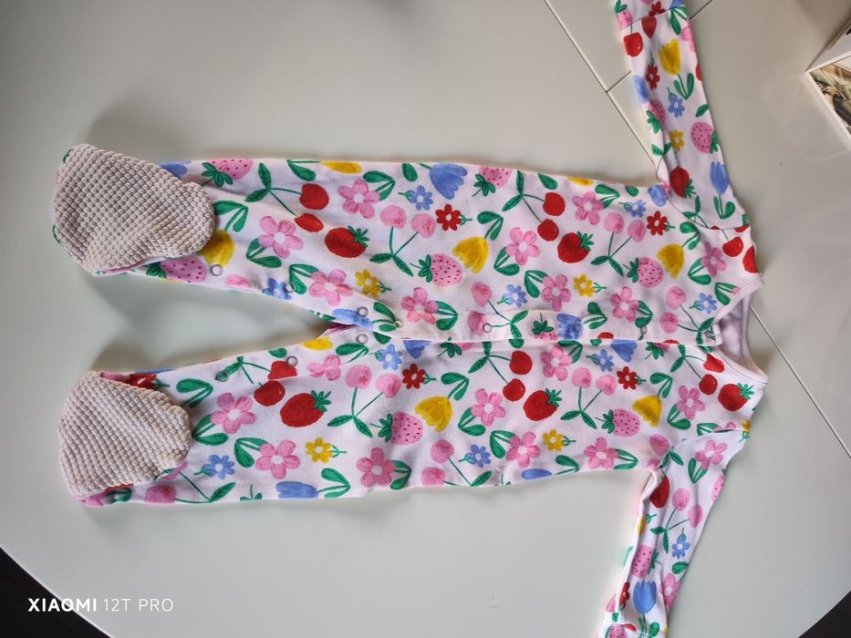 4 бр. ромпъри 6-9 месеца