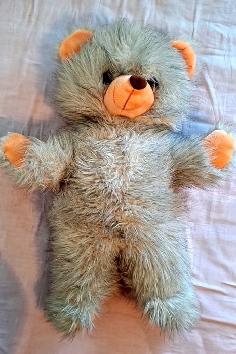 Ursuleț jucărie cu înălțimea de 50 cm