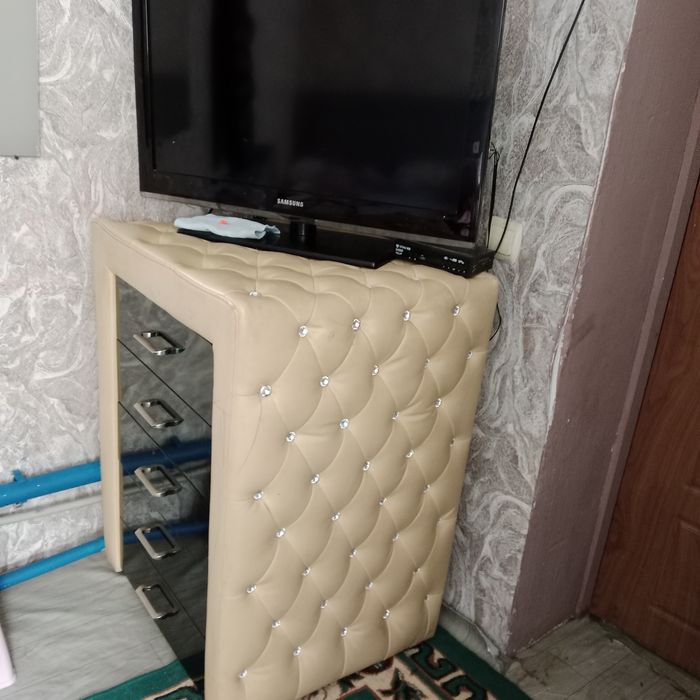 Продам телевизор Самсунг +отау