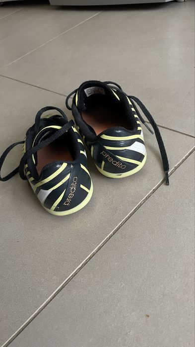 Ghete footbal  Adidas predito