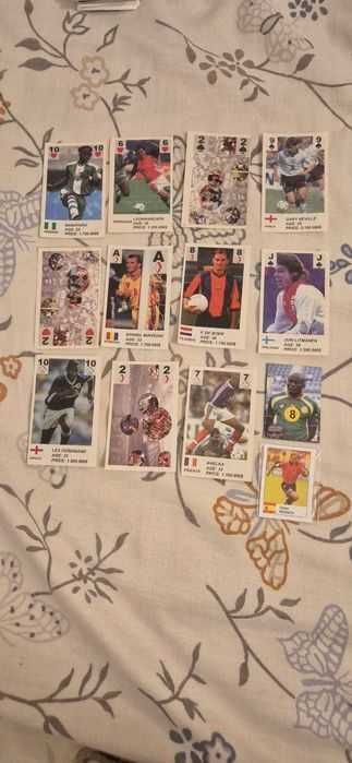 Bancnote, monede si abțibilduri vechi de colectie