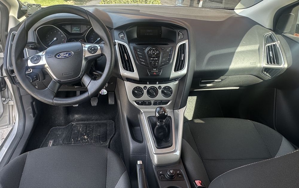 FORD Focus 2012 — imagine 5