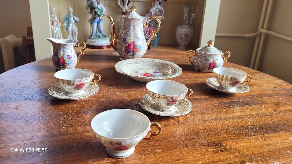 Декоративна порцеланова фигурка