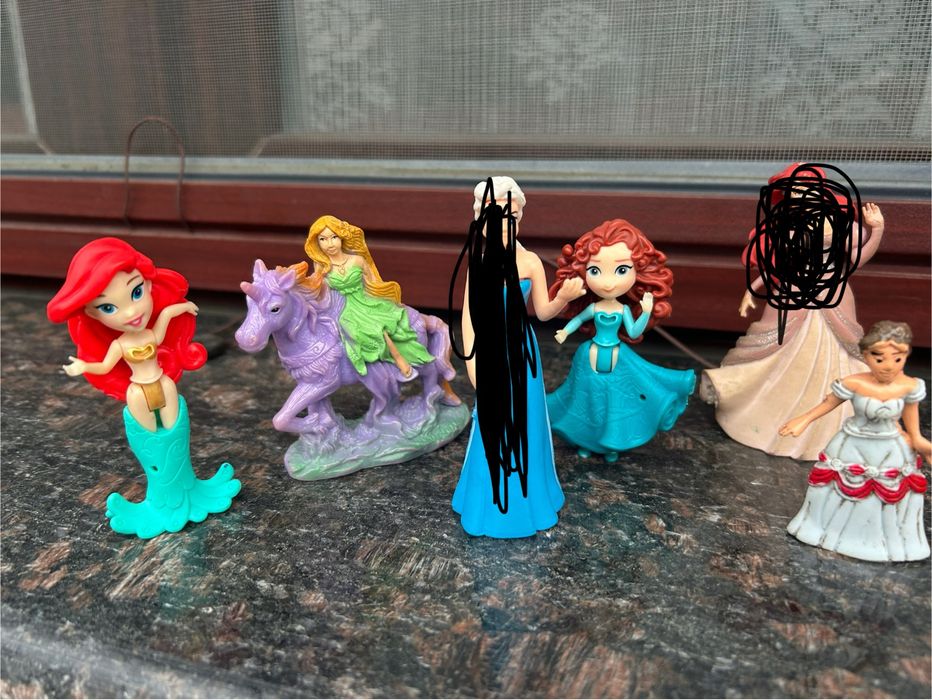 Figurine jucarie - papusi, printi, printese , vrajitoare