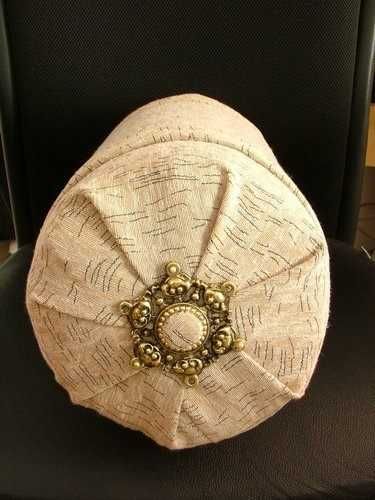 Къщички  и легла за кучета , котки и птици