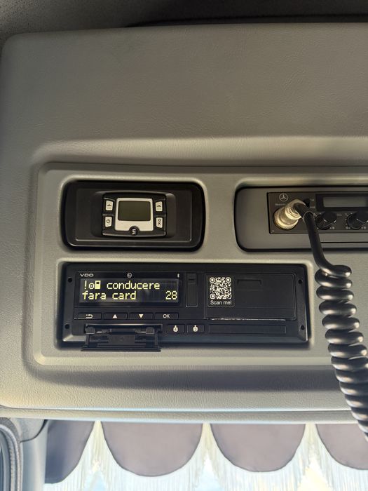 Autoplatforma 5 pozitii Mercedes-Benz Atego 822L + Remorca Tijhof