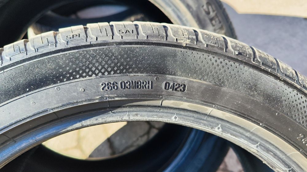 Летни гуми 245/45/18 2бр Semperit и 2бр.Uniroyal 23г и 22г