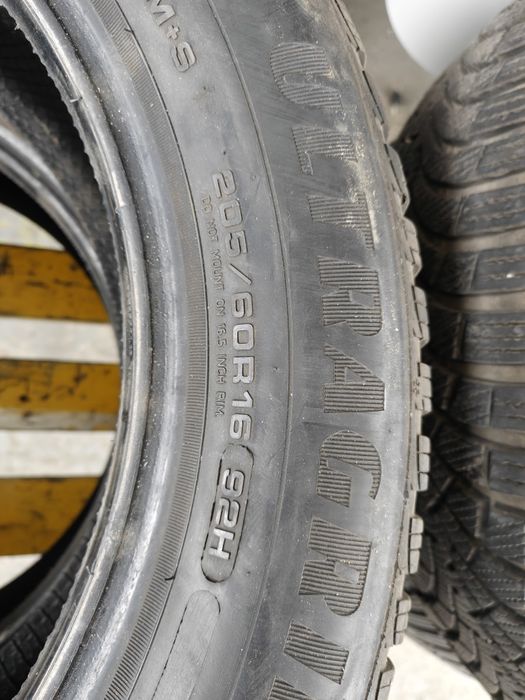 205/60/16 goodyear ultragrip 9