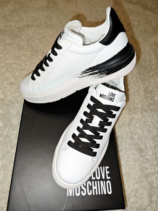 Love Moschino Сникърси