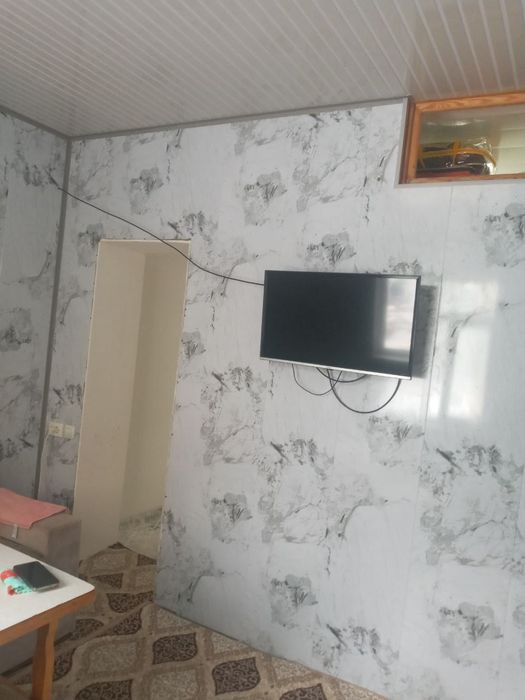 Sotiladi aranchada 4 xonali nejloy magaziniyam bor invistitsiya un zor