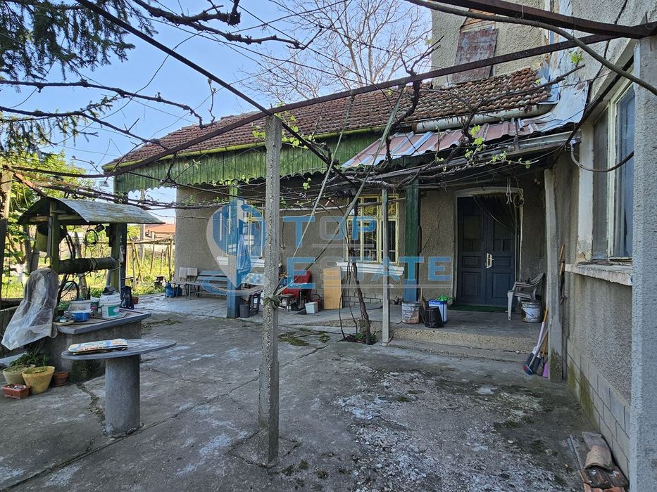 Продава се Къща в с. Козаревец, Област Велико Търново - 220 кв.м за 137 €/кв.м - Снимка #1