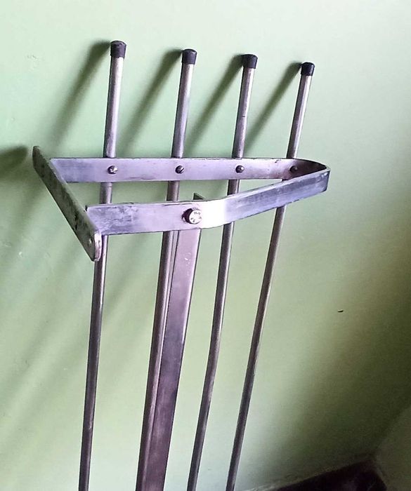 метална закачалка за коридор - - 100 см  - 25 €вро