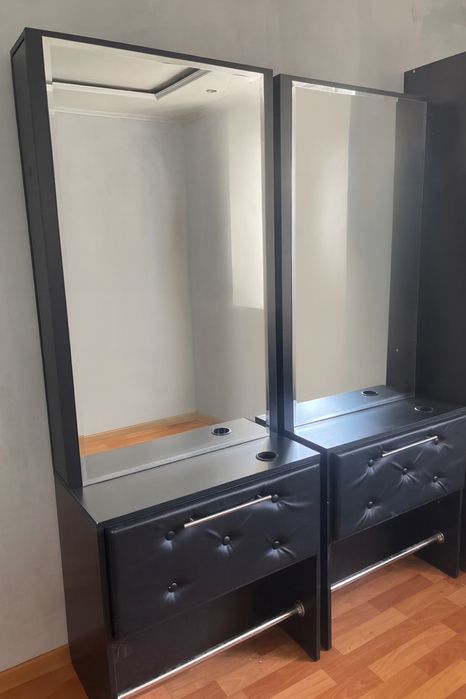 Парихмакерский тумба с зеркалом