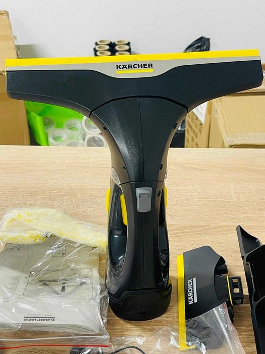Aspirator pentru ferestre cu acumulator Kärcher WV 2 Black Edition