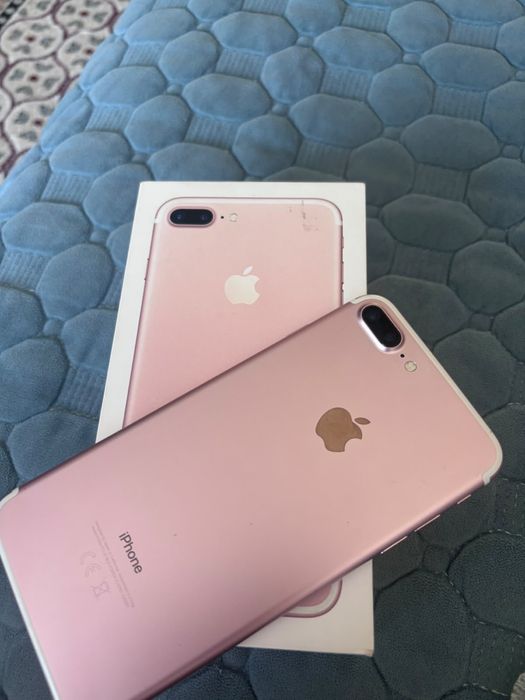 Iphone 7+  розовый цвет