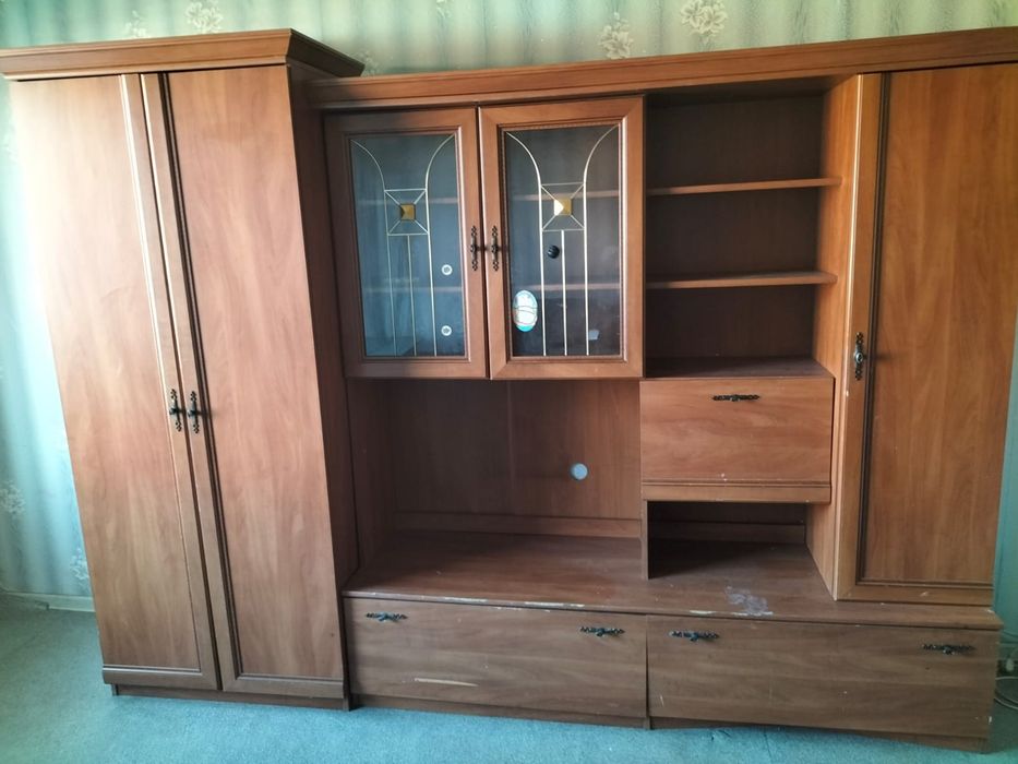 Стенка для зала или дачи