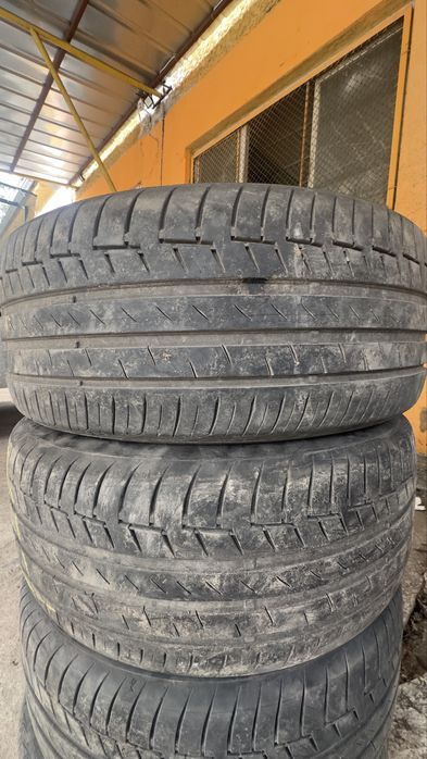 Continental 235 45 18