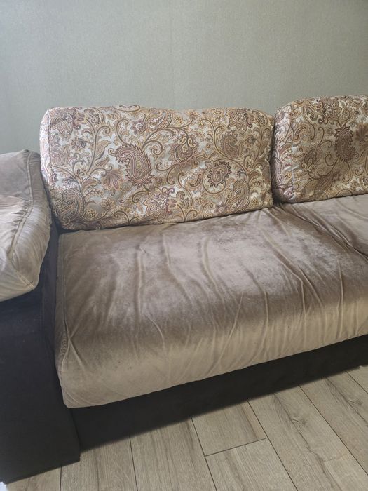 Угловой диван.продам!