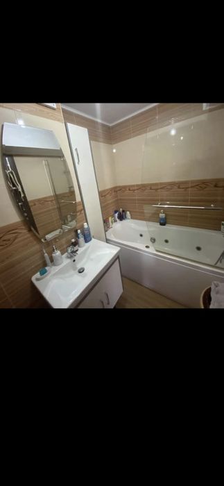 Vând apartament 3 camere decomandat