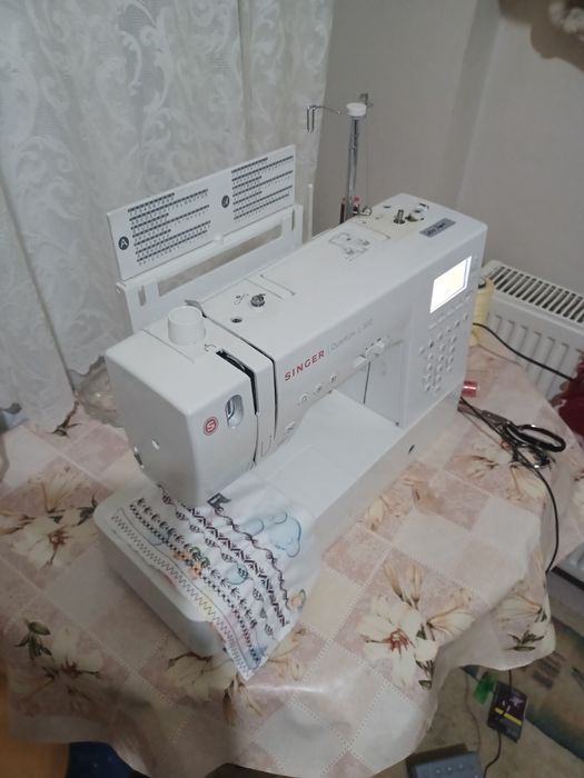 Шевна машина Singer L 500 ,9mm zikzak