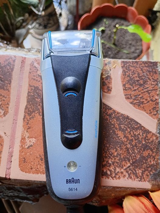 Braun 5614 – aparat de ras electric, set complet