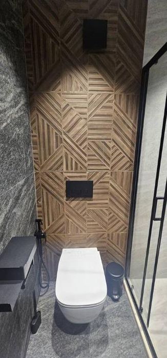 Дава се под наем Тристаен апартамент в Пловдив, Център - 130 кв.м за 1250 € - Снимка #9