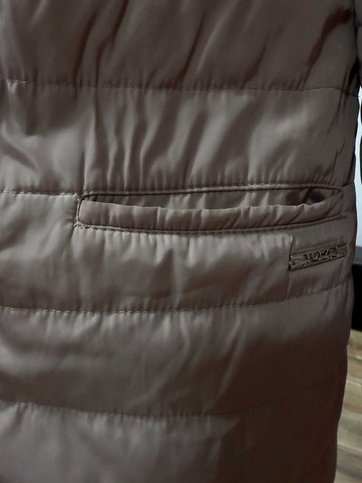 Дамско яке, размер S-M (44), използвано.