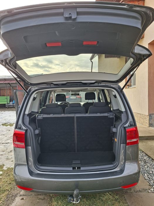 Vând vw touran 2013 model 7locuri