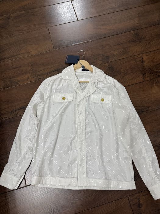 LV комплект от коприна, размер М - Луи Вютон с етикет