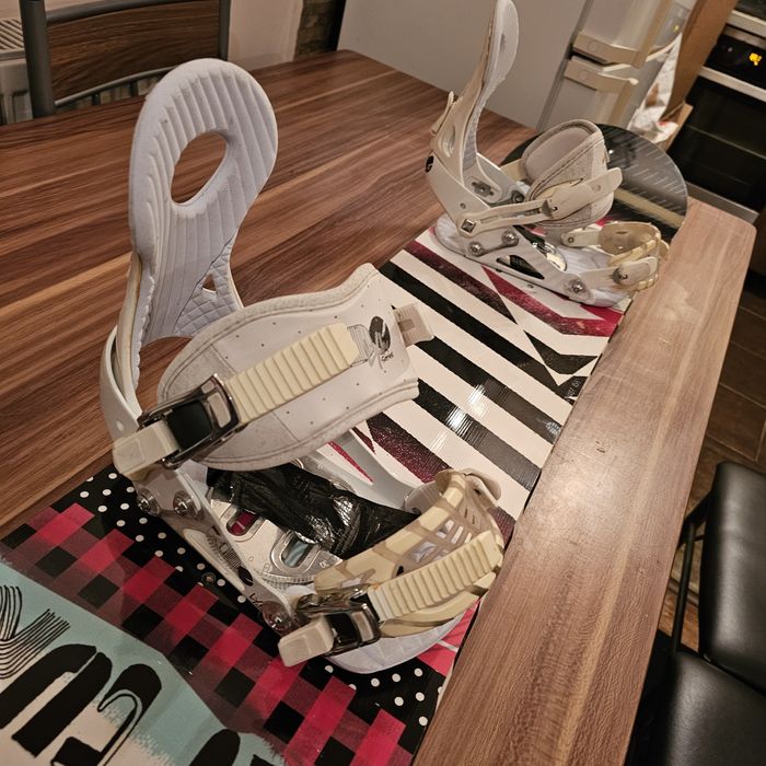 Placa Snowboard Ride Rapture 151 cu legaturi Ride M