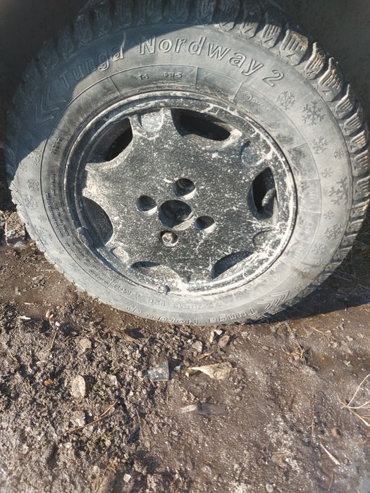 Продам два колеса на 13