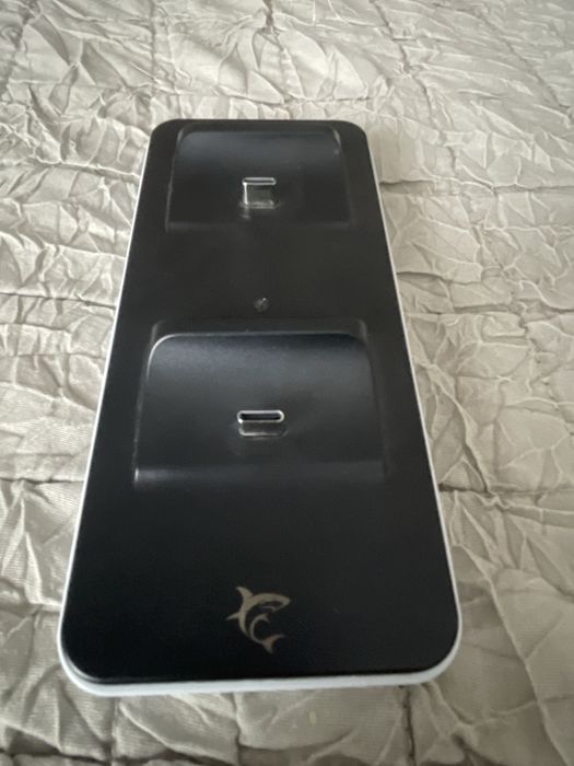 Vand incarcator controller ps5 nou a fost folosit de doua ori