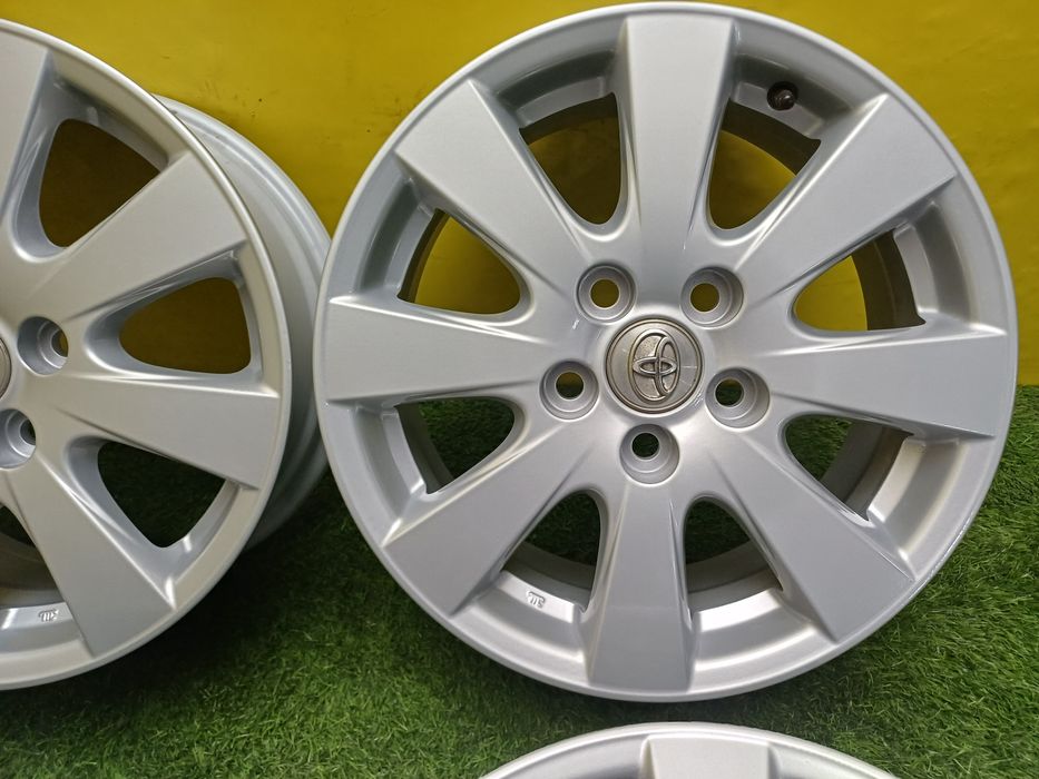 Диски R16 5×114.3 на Toyota.