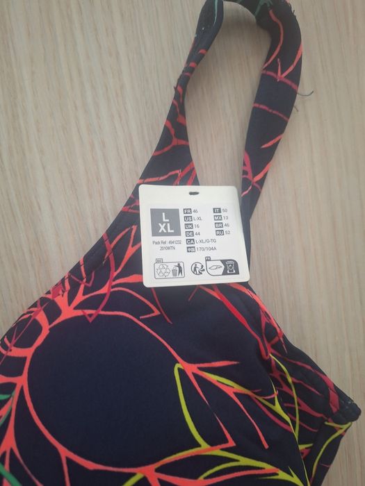 Costum de baie intreg