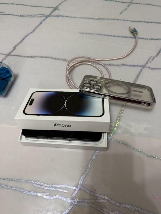 Iphone 14pro зарядка чехолдарымен 320.000