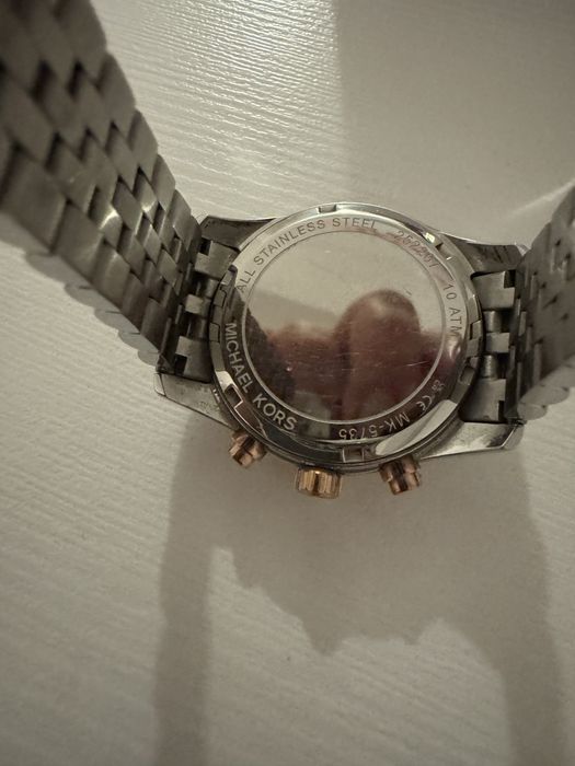 Дамски часовник Emporio Armani AR11092 и Бял дамски часовник VIP